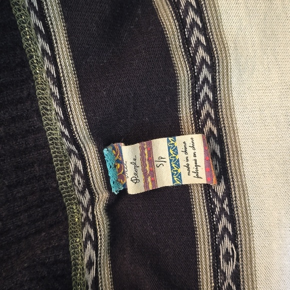 Free People women S/P long sleeve thermal cuffs neckline sweater top - Picture 7 of 7